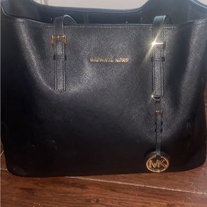 Michael kors handbag in great condition